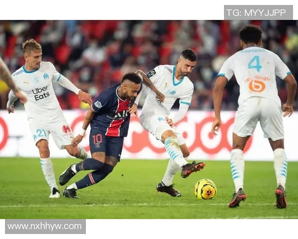 吉阿赫利与Sade的巅峰对决展现足球魅力与激情的较量